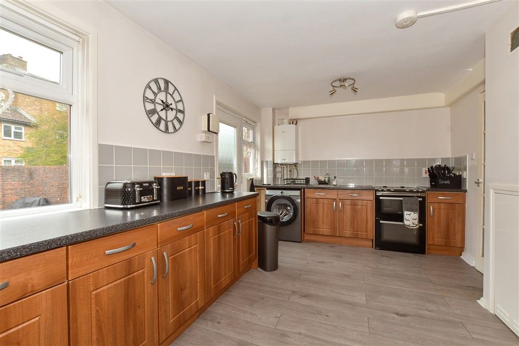Property photo 3 of 12 Kitchen/Dining Room