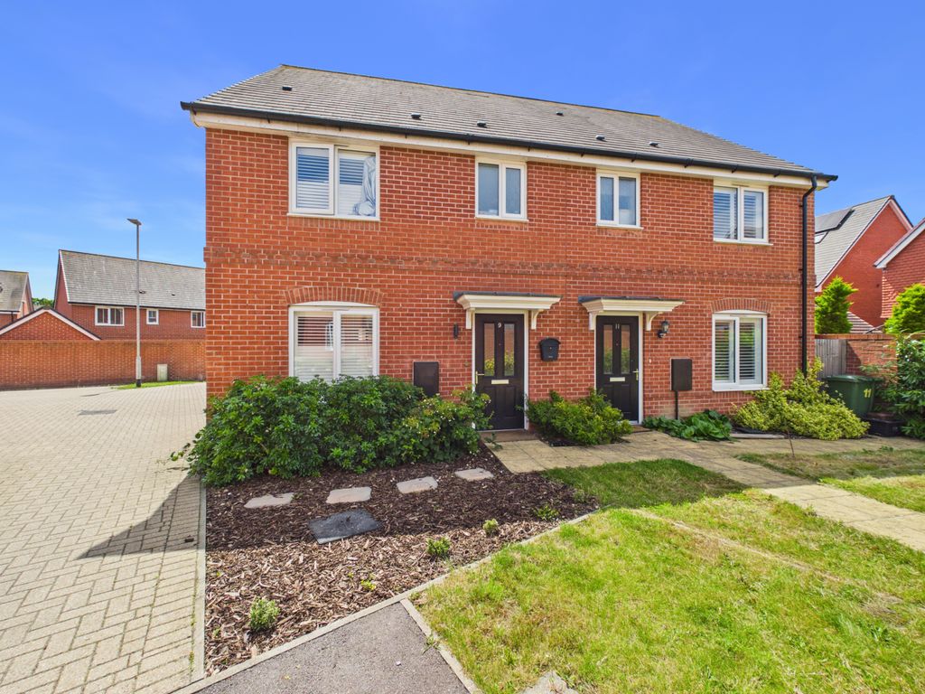 Property photo 1 of 11 3 Bedroom Semi Detached House For Sale