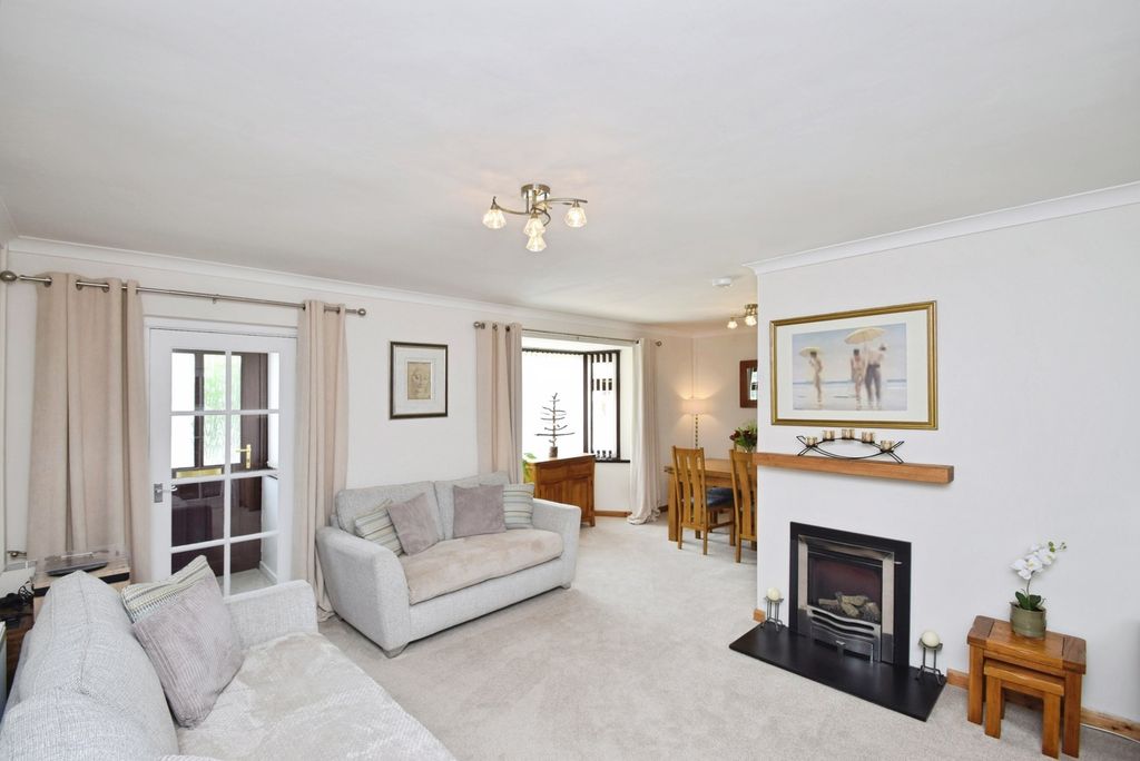 Property photo 3 of 20 Pbox-Img.Jpg