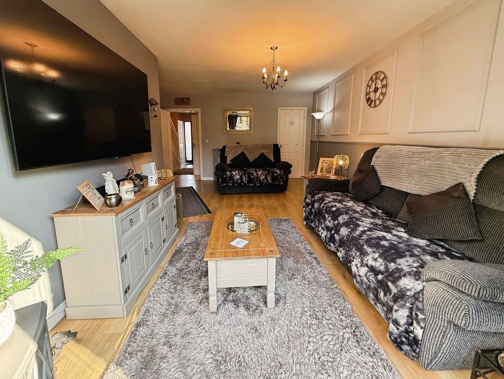 Property photo 2 of 23