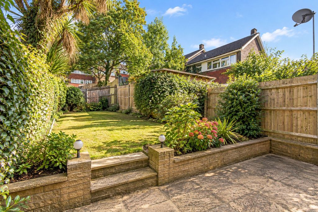 Property photo 2 of 11