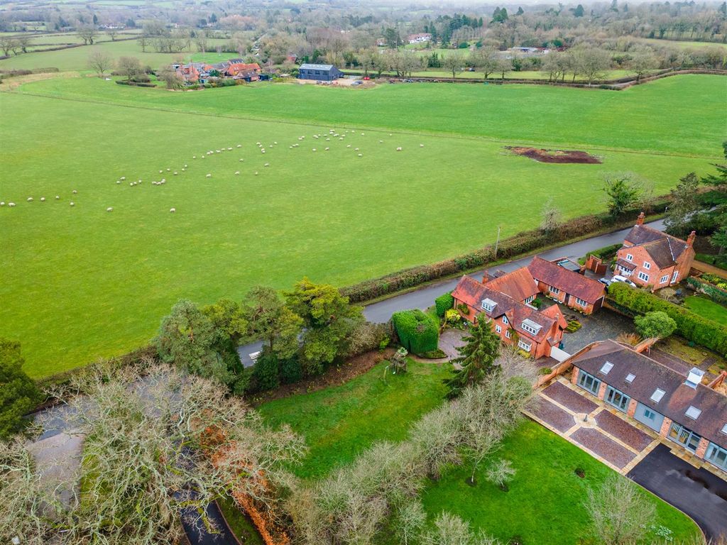 Property photo 3 of 29 Cedar Court_9.Jpg