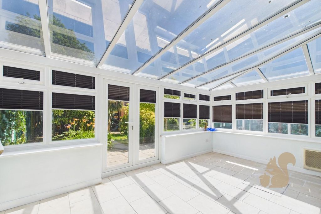 Property photo 2 of 17 Conservatory