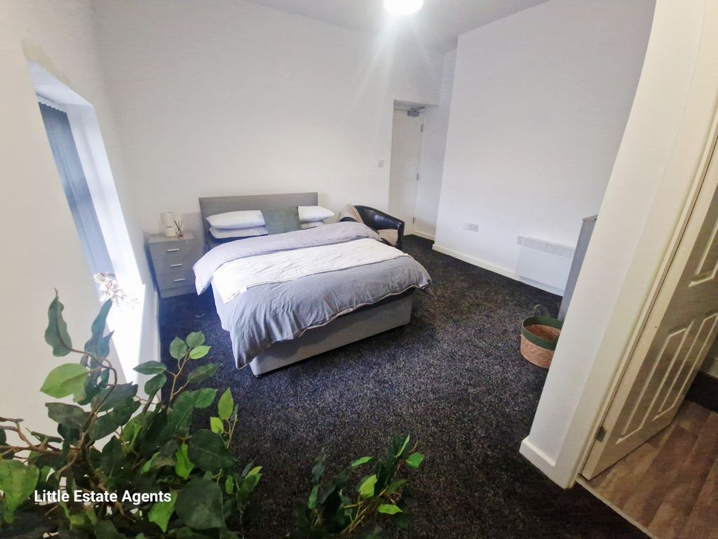 Property photo 2 of 11 Photo 2