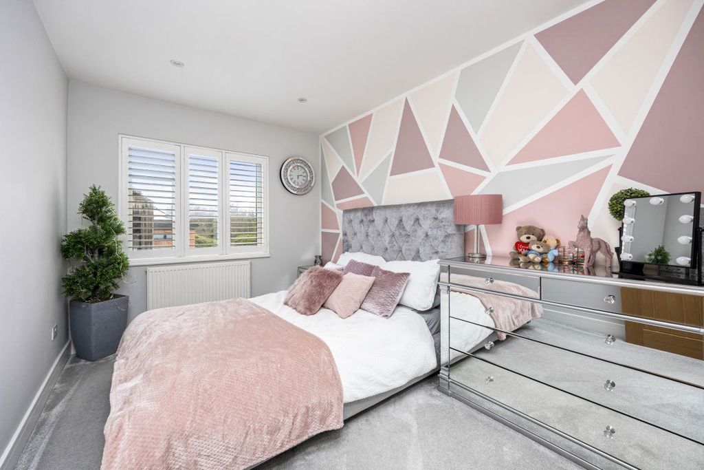 Additional image 11 of 4 bed property to rentWoodland Drive, Hove BN3