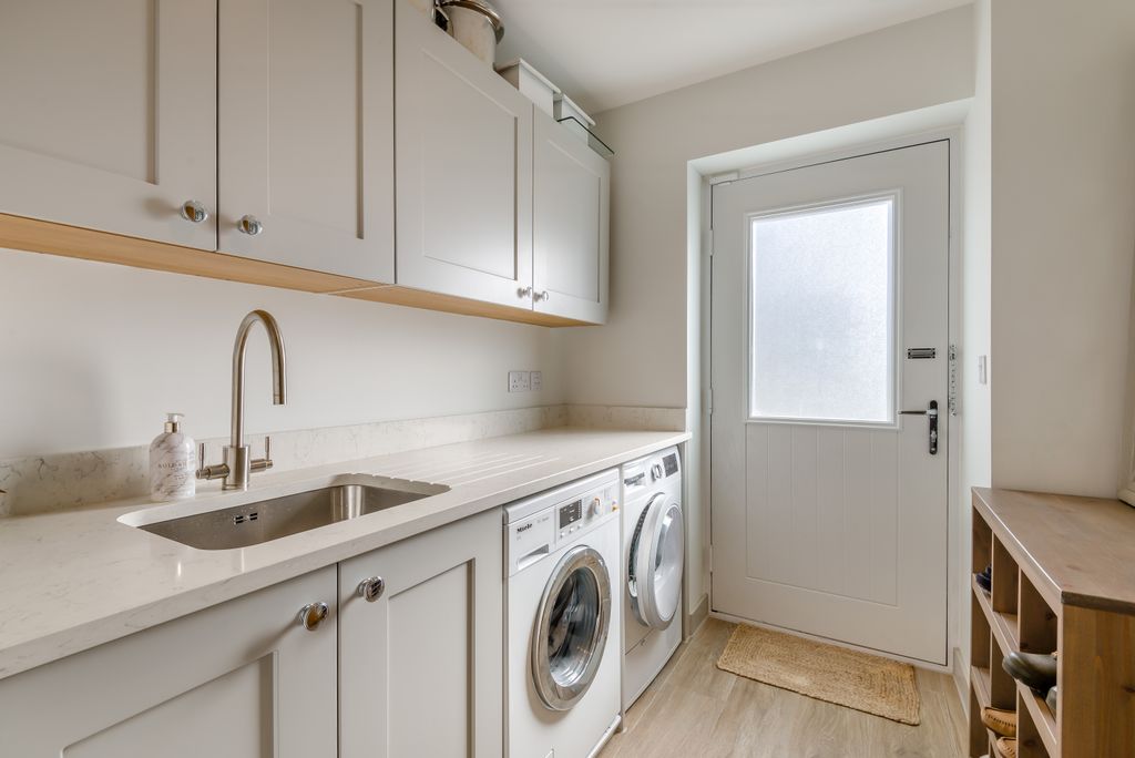 Property photo 2 of 2