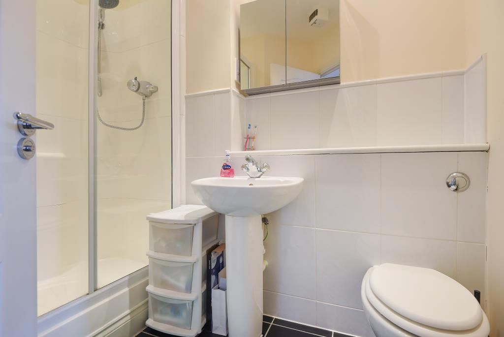 Property photo 3 of 9 Kitchen 2nd