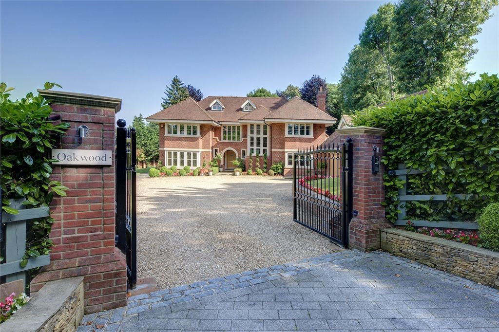 Property photo 1 of 15 Entrance