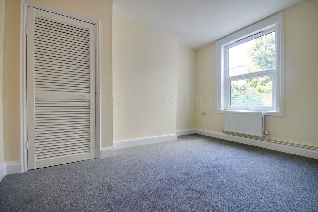 Property photo 3 of 15 Picture No. 01