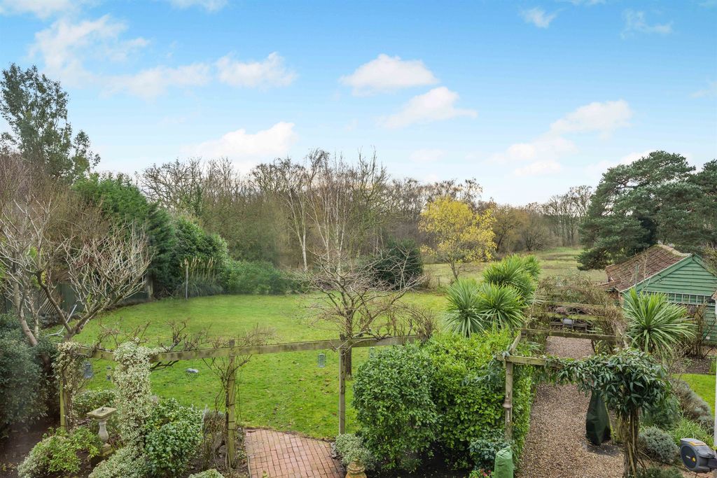 Property photo 3 of 22