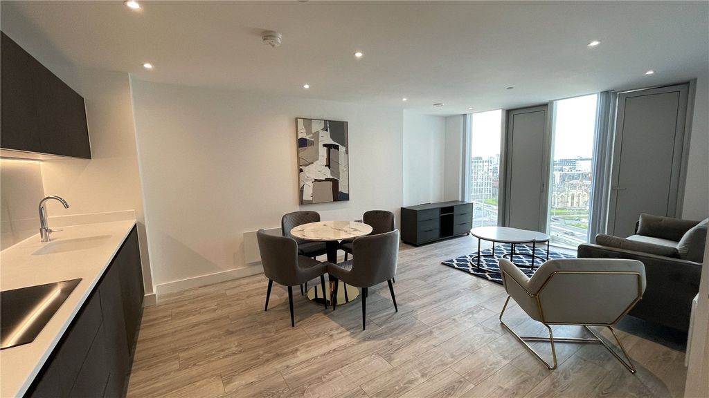 Property photo 2 of 18 Picture 2