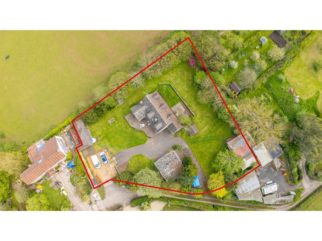 Property photo 2 of 34