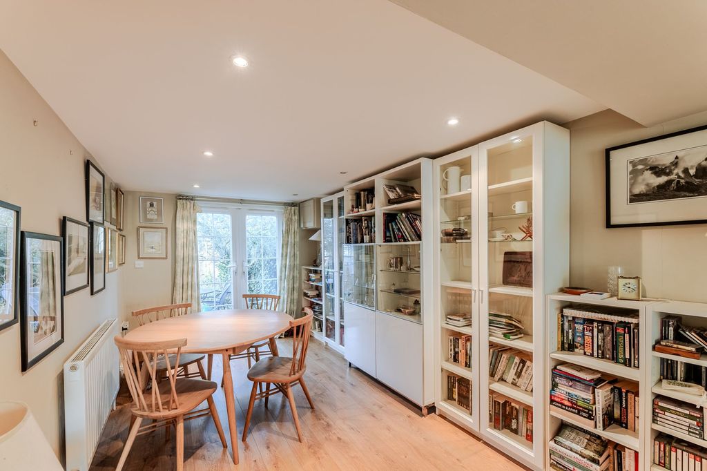 Property photo 3 of 13