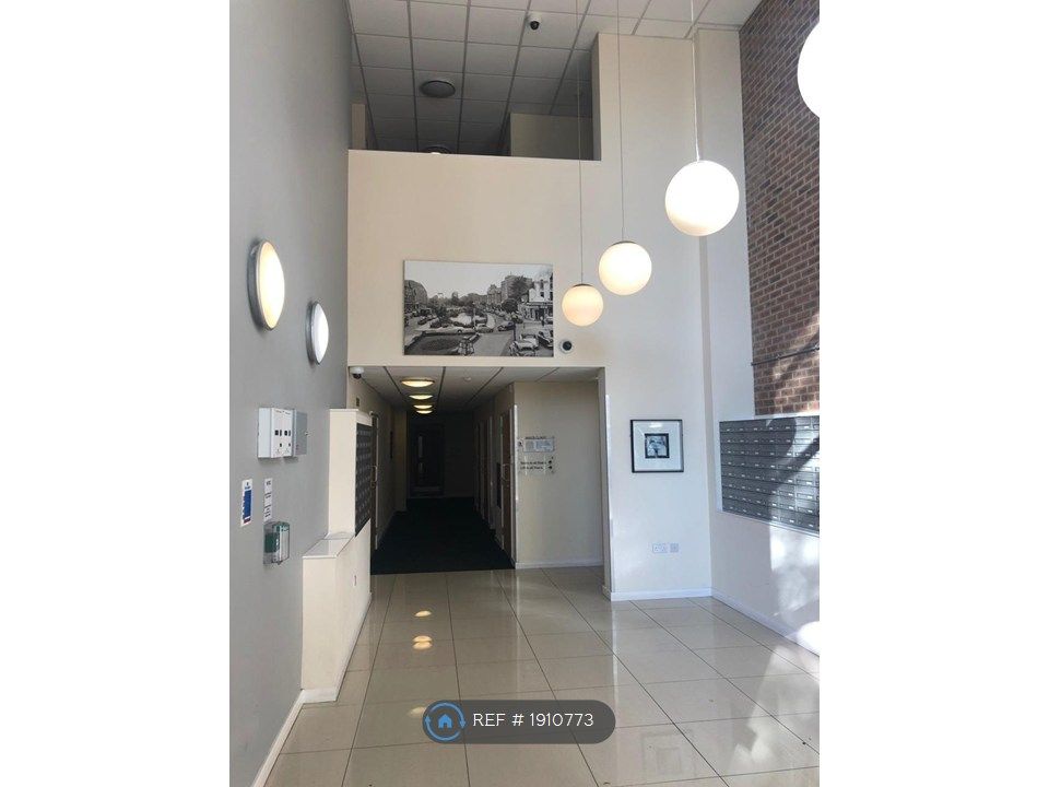 Property photo 1 of 8 Building Entrance