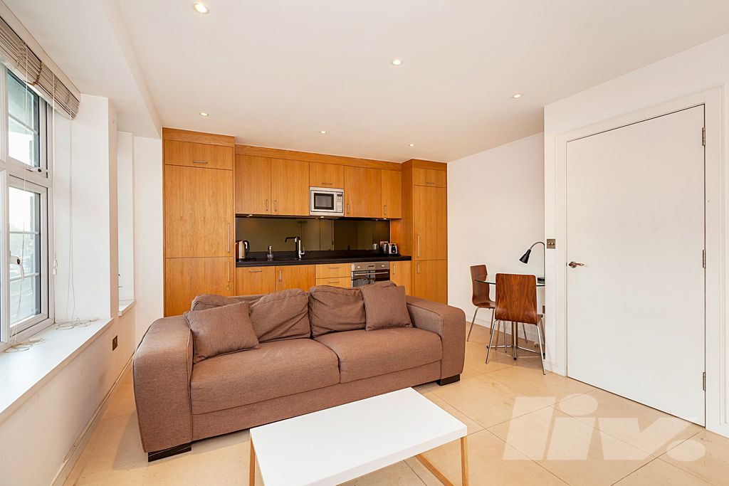 Property photo 2 of 9 Photo 4