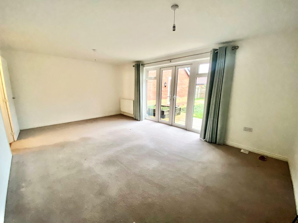 Property photo 2 of 17 Image