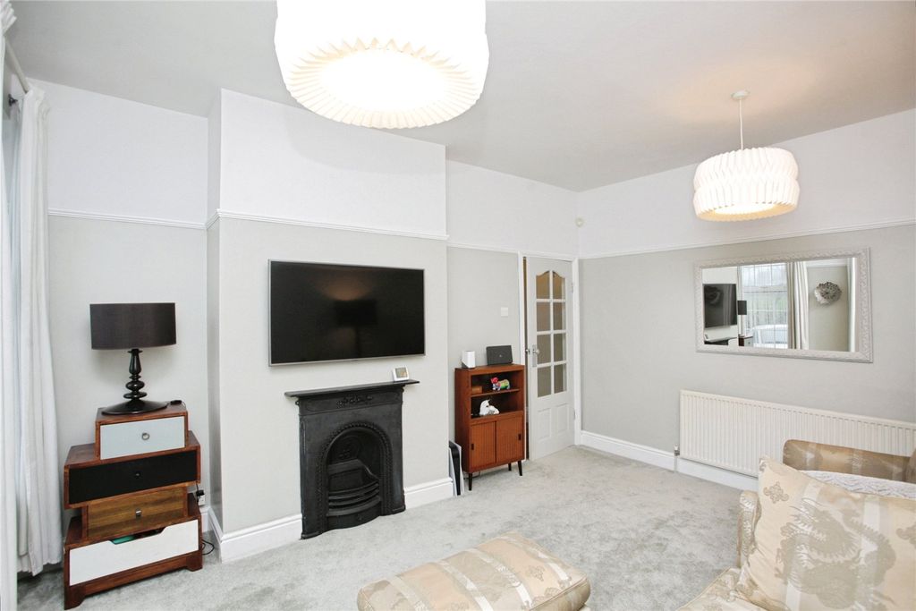 Property photo 2 of 25 Picture No. 08