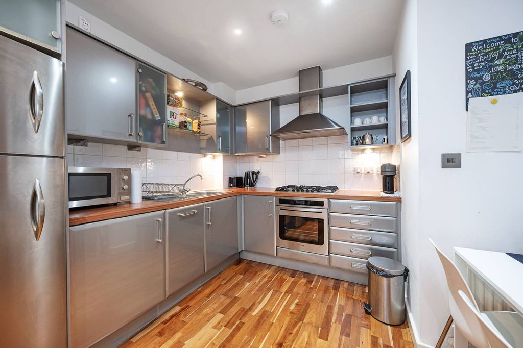 Property photo 3 of 11