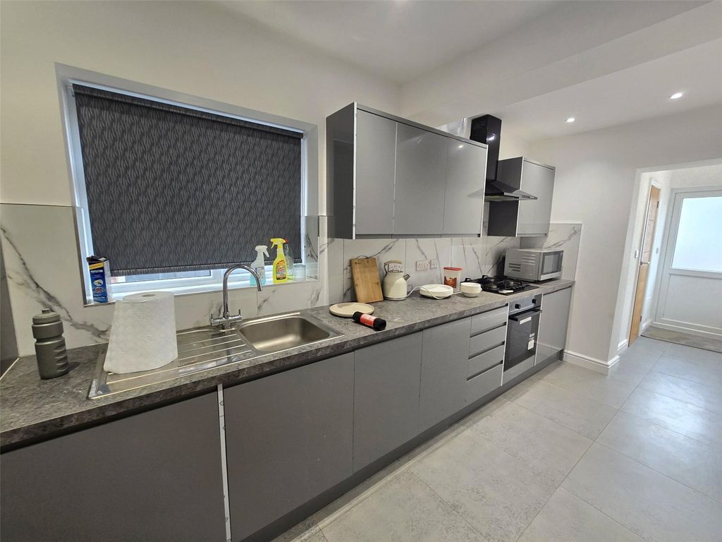 Property photo 2 of 8 Picture No. 01