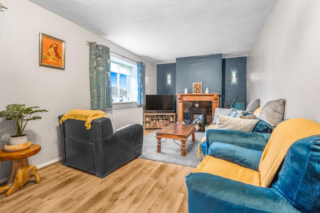 Property photo 3 of 14 3.Jpg