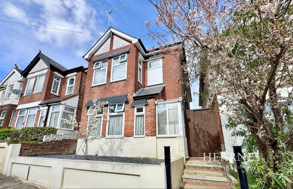 Property photo 1 of 20