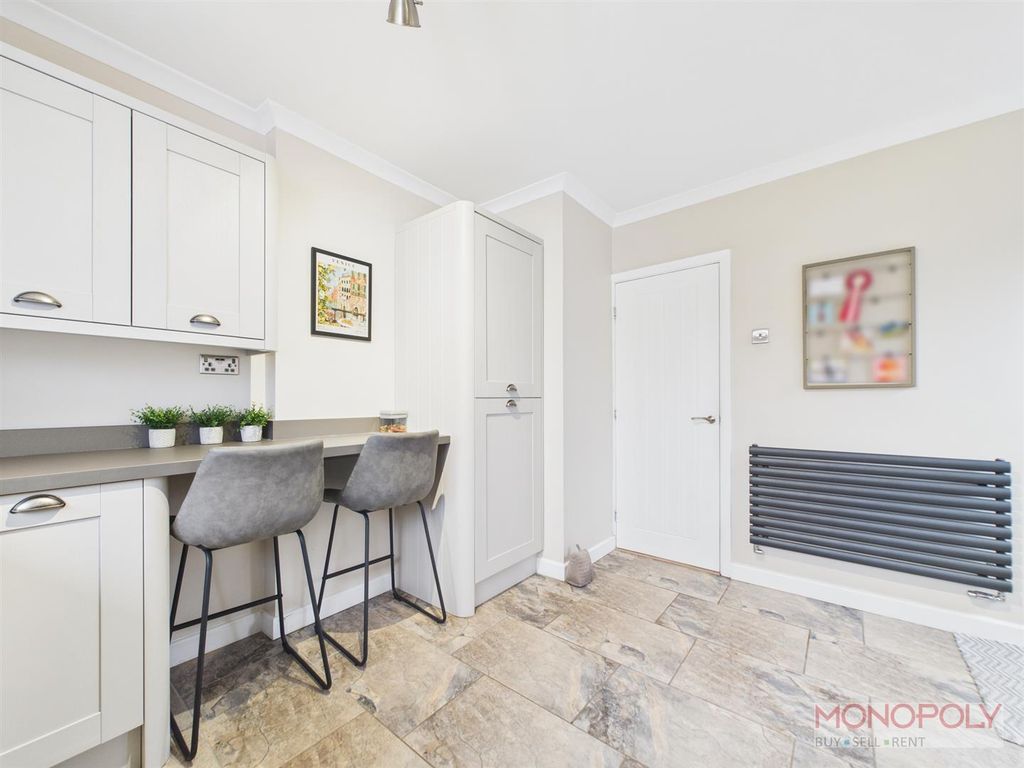 Property photo 3 of 30 Cam03815G0-Pr0363-Still007.Jpg