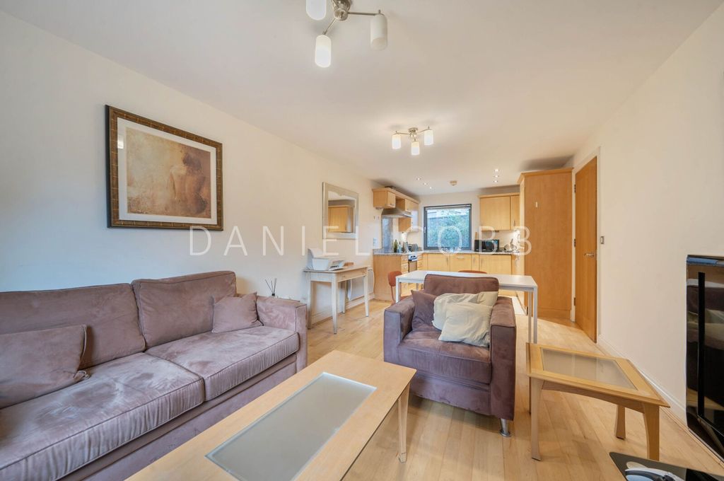 Property photo 2 of 18