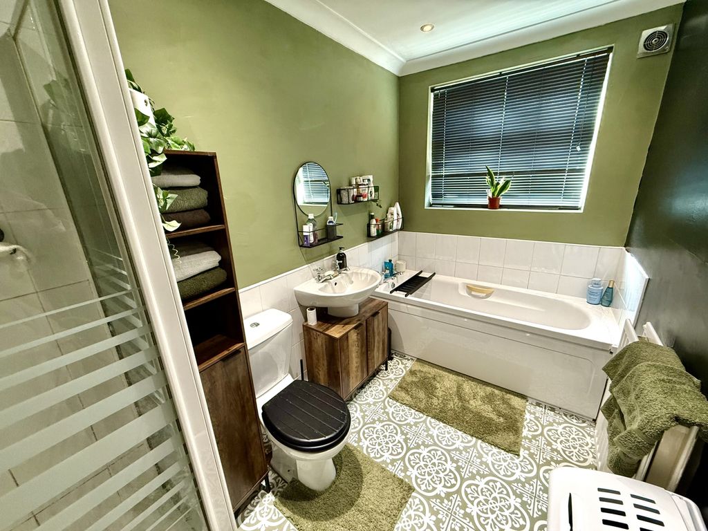 Property photo 2 of 7 Img_2152