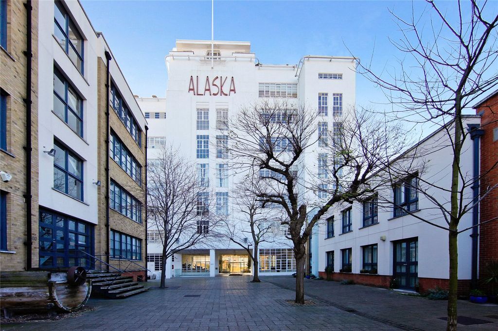 Property photo 2 of 16 Exterior