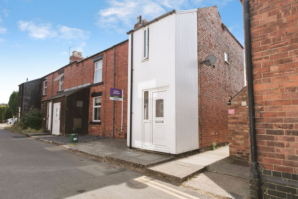 Property photo 1 of 12