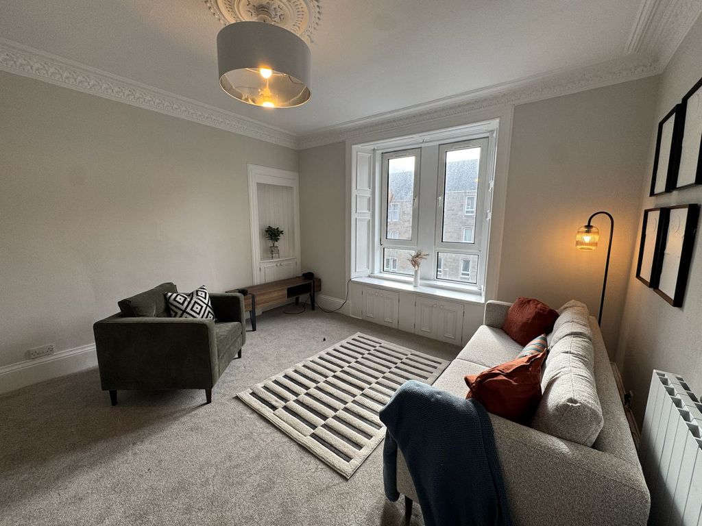 Property photo 3 of 8 Photo 3