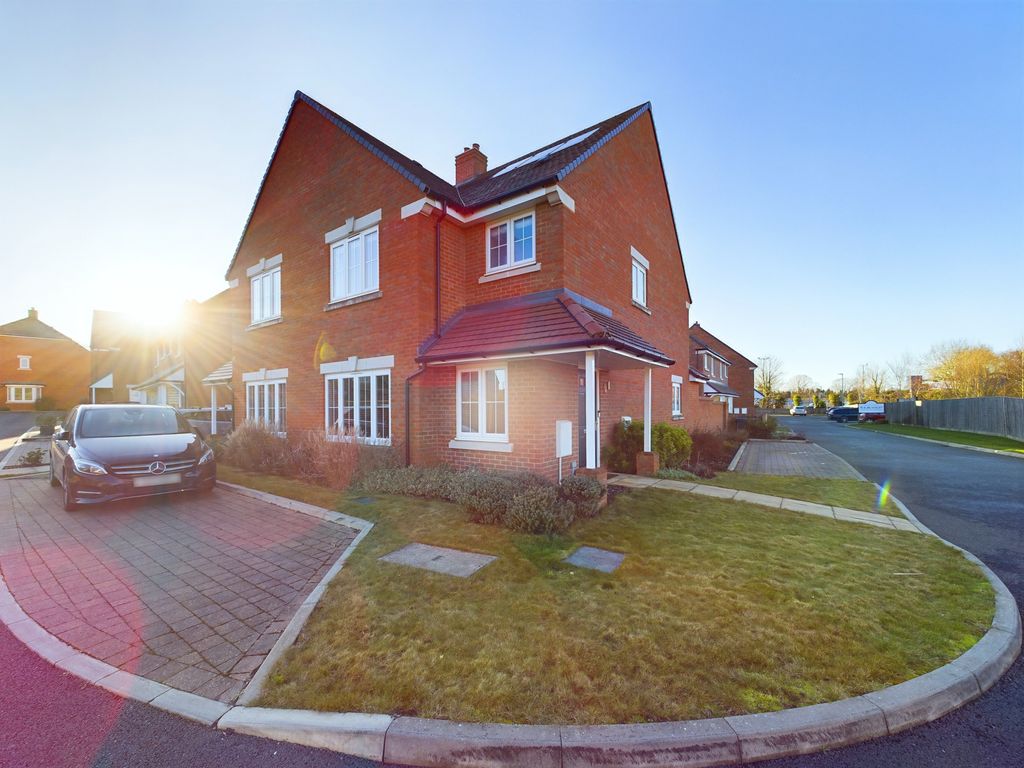 Property photo 1 of 19 4852-Hr-1