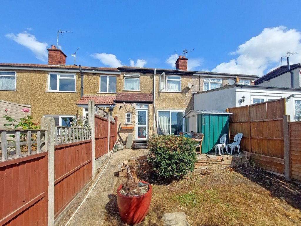 Property photo 2 of 9 4876411
