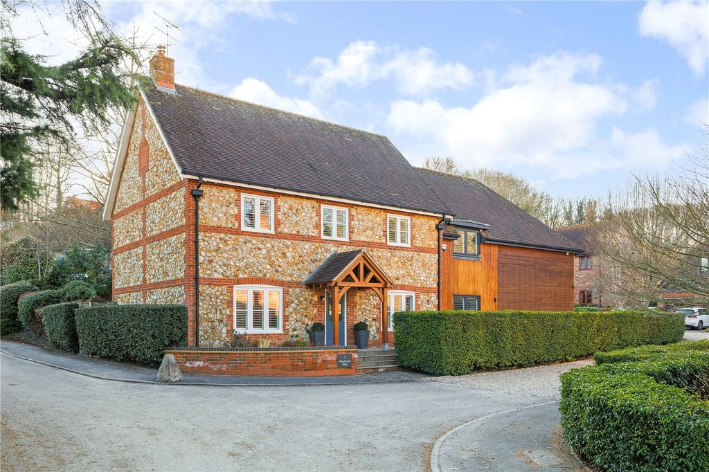 Property photo 1 of 16 Frontage