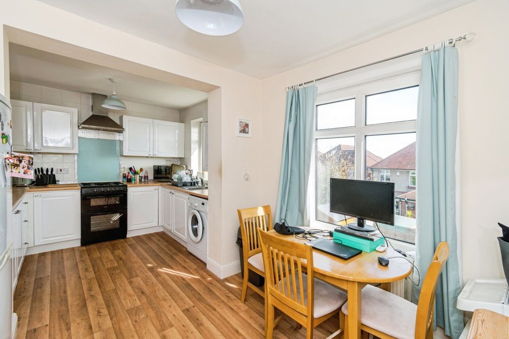 Property photo 2 of 17 Photo