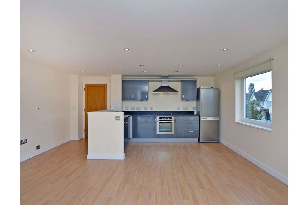 Property photo 3 of 14 Kitchen