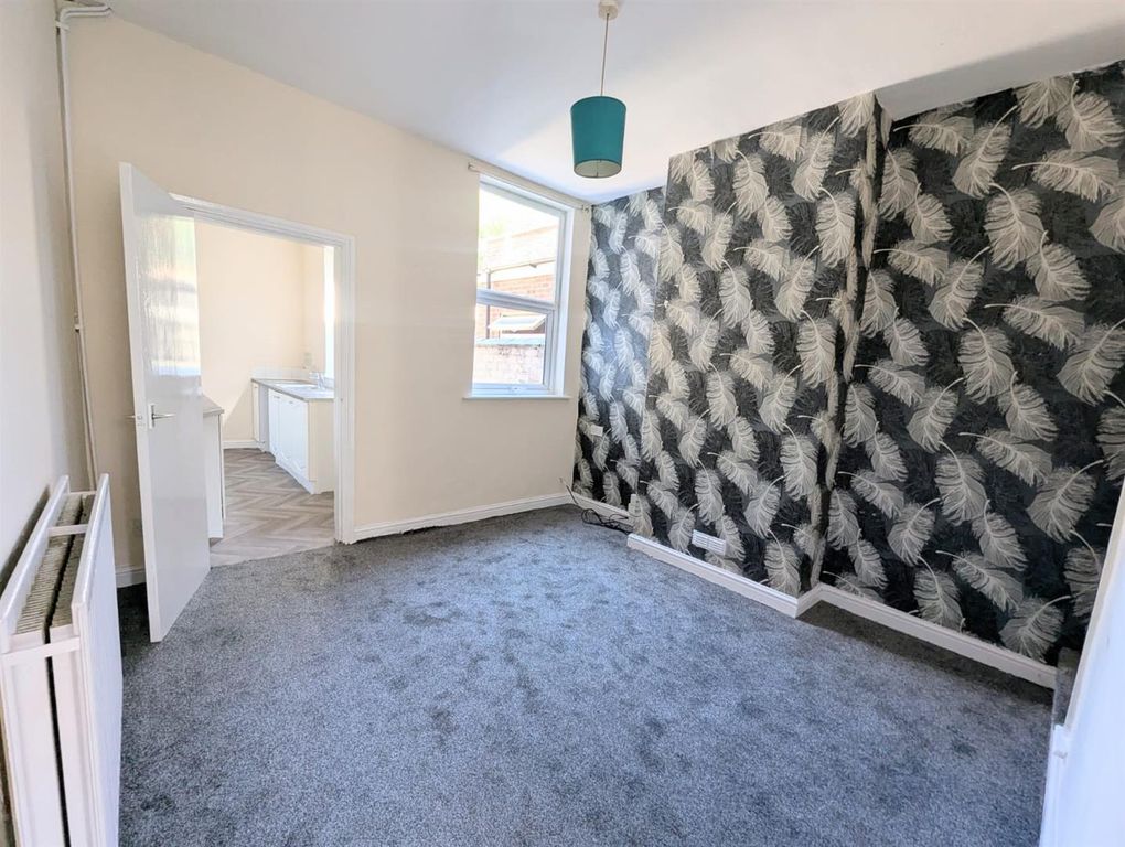 Property photo 3 of 9 3Ac9Cfe4-2973-42cc-A505-c38Eddb1Dee1.Jpg