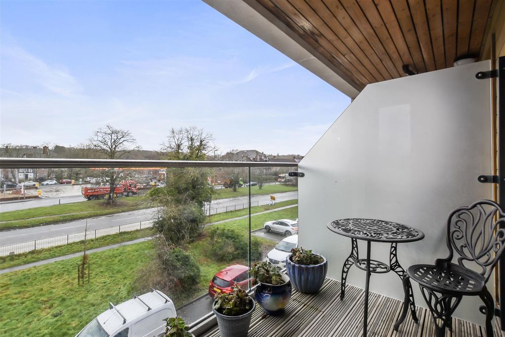 Property photo 2 of 15 01-4F6Cgcmcs - 21 Landmark Place - Balcony Origina