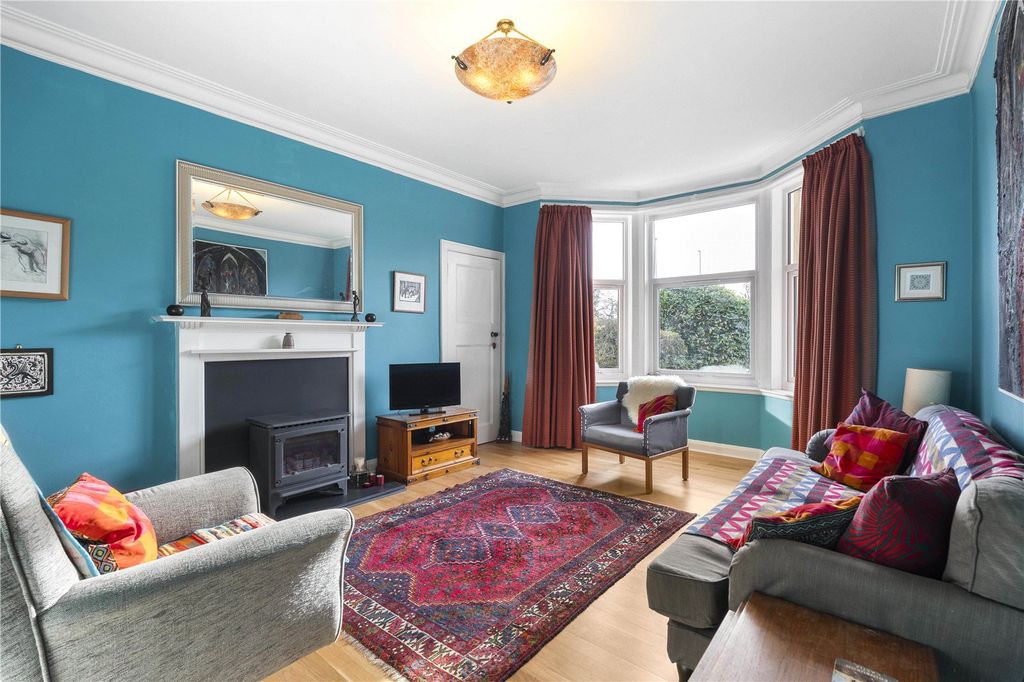 Property photo 2 of 30 39 Lady Rd 2