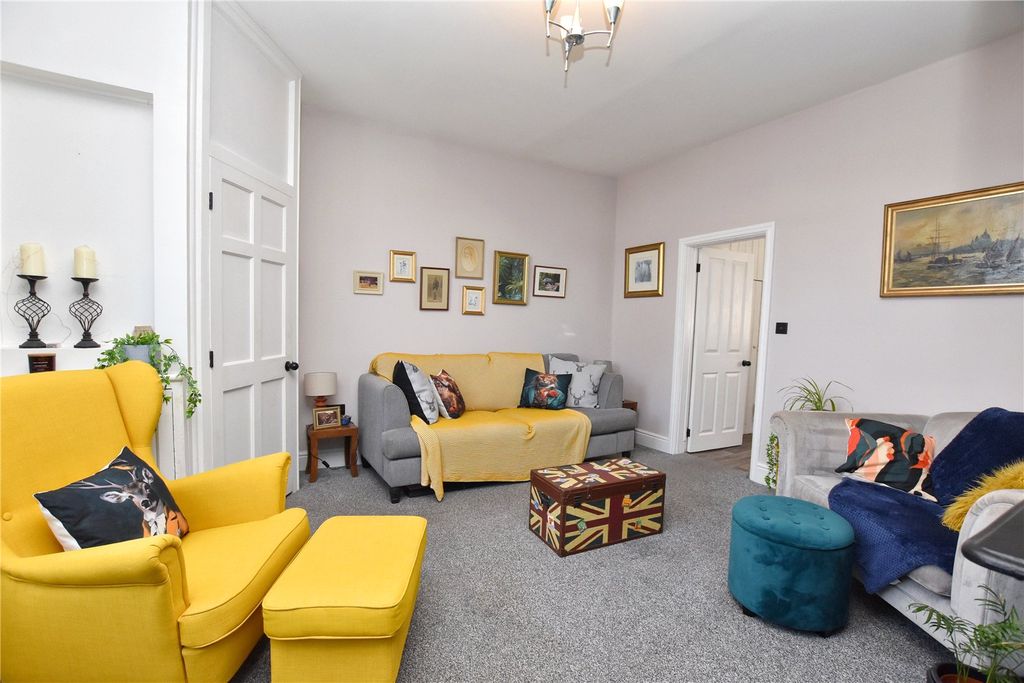 Property photo 3 of 15 Picture No. 13