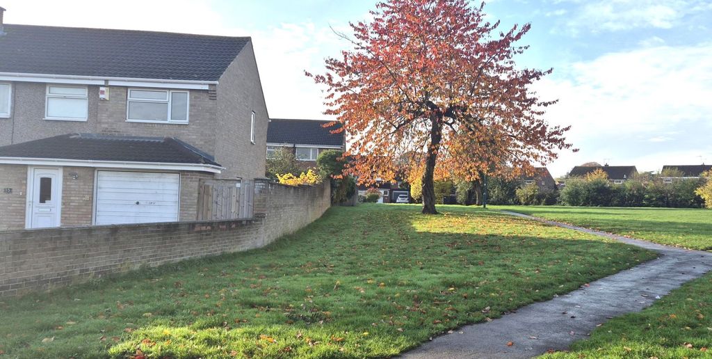 Property photo 1 of 2