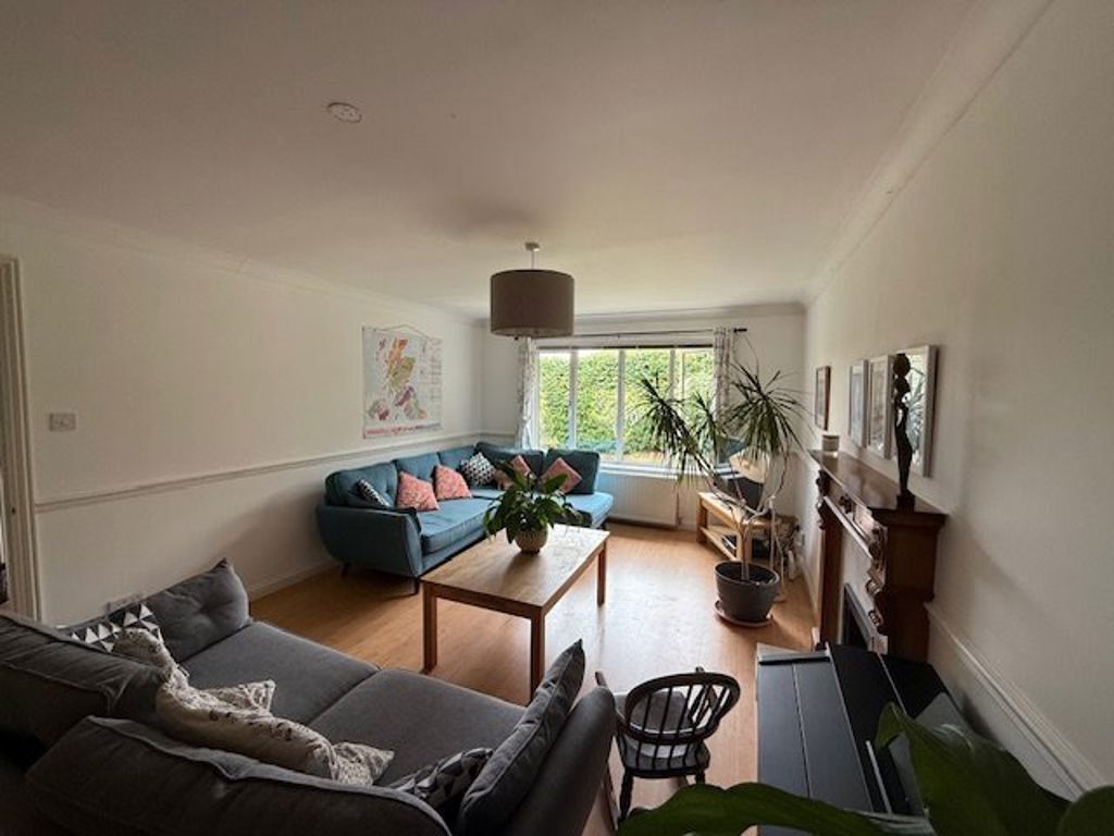 Property photo 3 of 34