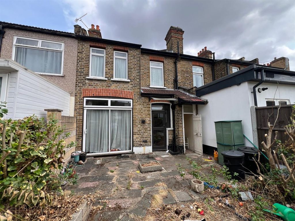 Property photo 2 of 11 02.Jpg