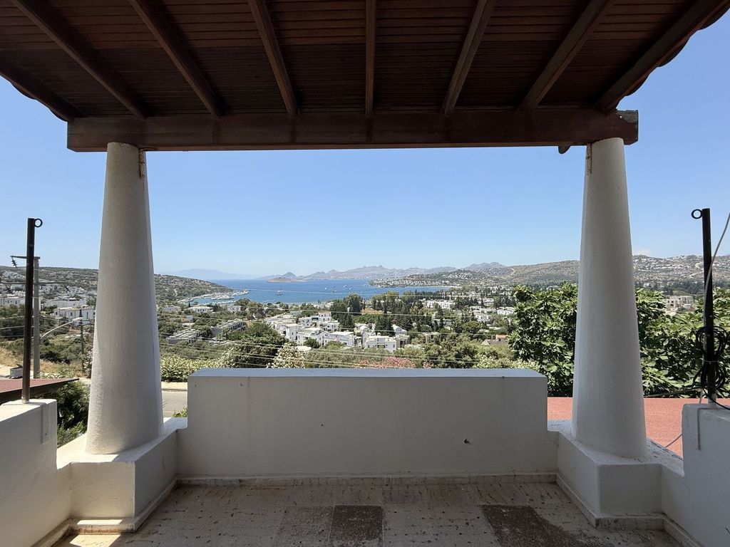 Property photo 2 of 23 Sea View Duplex Bodrum Property For Sale - Sea View Bedroom Balcony