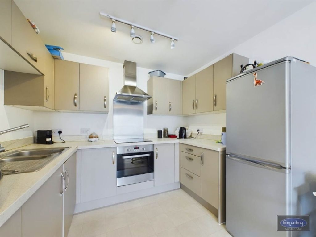Property photo 3 of 5 Kitchen