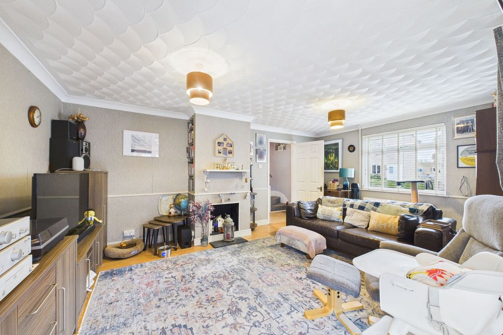 Property photo 2 of 15