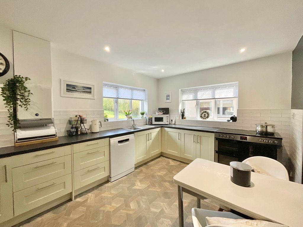 Property photo 3 of 29