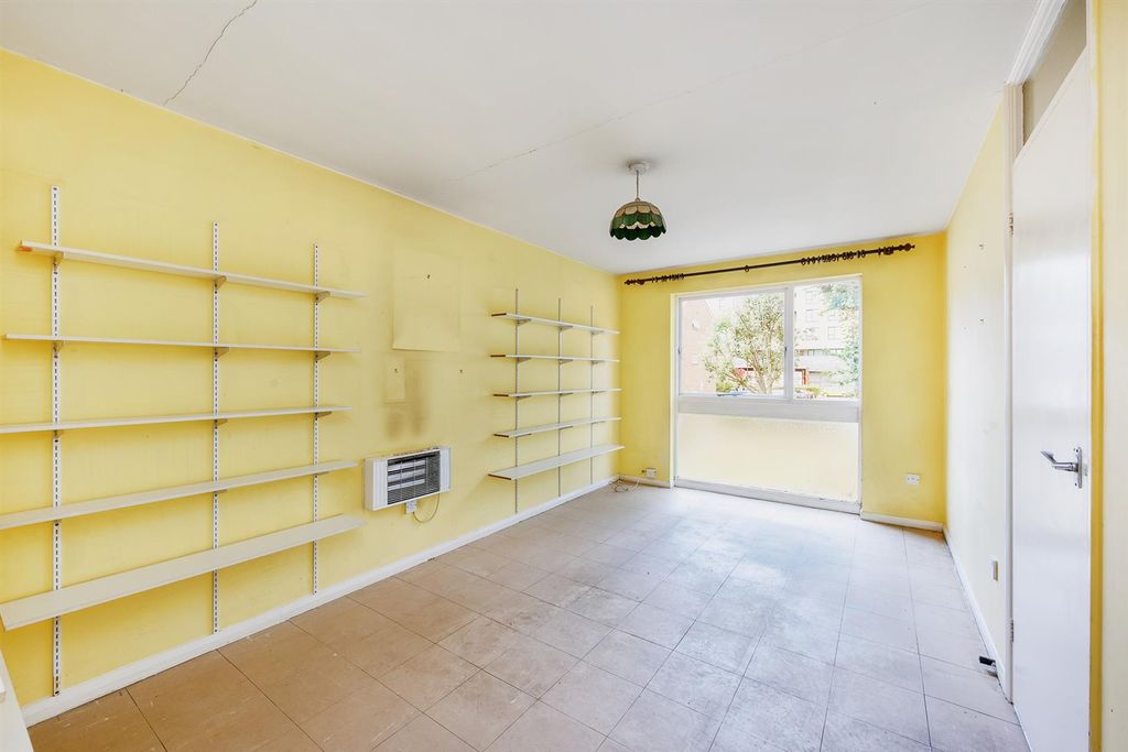 Property photo 3 of 5