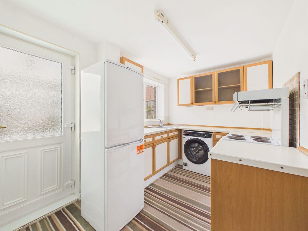 Property photo 2 of 14 Kitchen