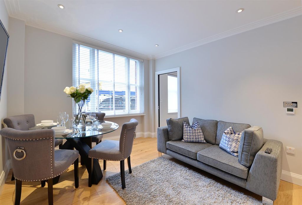 Property photo 3 of 8 4Hillst-2.Jpg